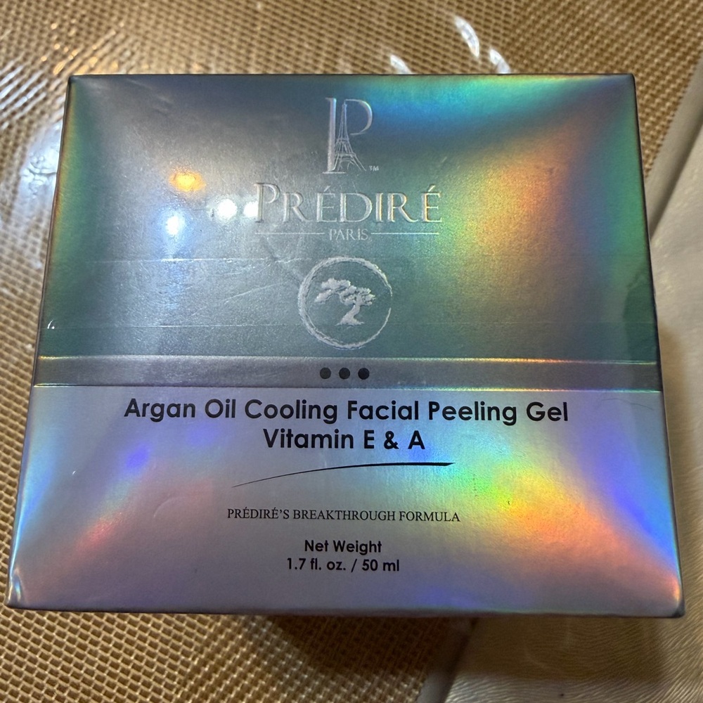 Prédiré Paris Argan Oil Facial Peeling Gel - Iridescent Silver